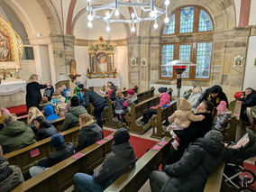 Krippenandacht mit Segnung der Kinder (Foto: Georg Smolarczyk)